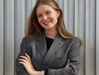 Découvrons le témoignage d&rsquo;Eline Baccou, une stagiaire « sous influence » !